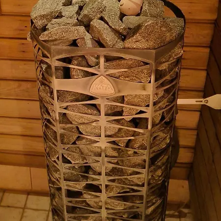 Pahta, Than Just 로바니에미