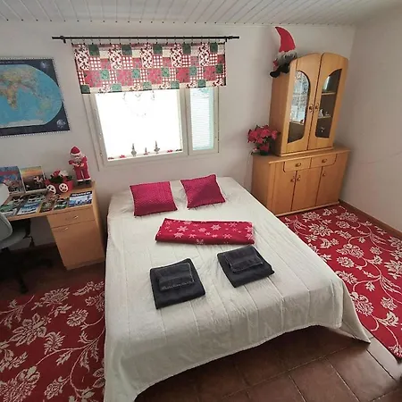 Pahta, Than Just Villa *