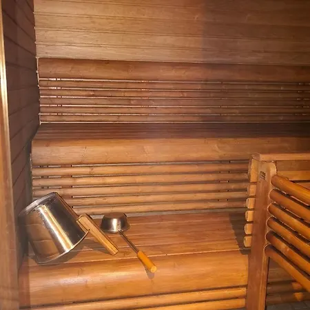 Pahta, Than Just Villa