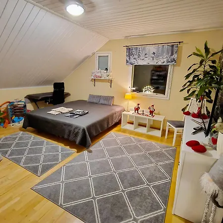 Pahta, Than Just * 로바니에미